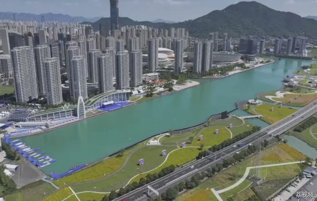 10月4日-6日看龙舟竞渡