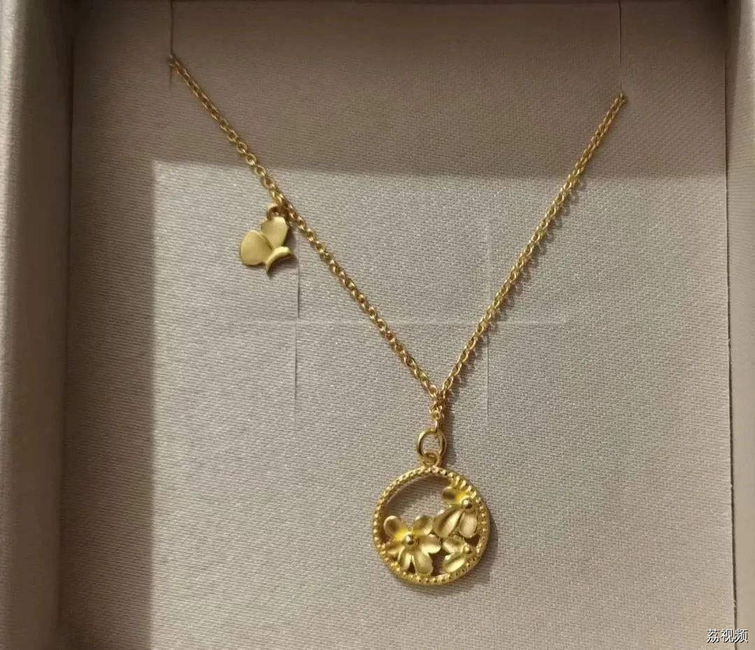 花光一个月工资，今年双十一年轻人竟然为了抢这个