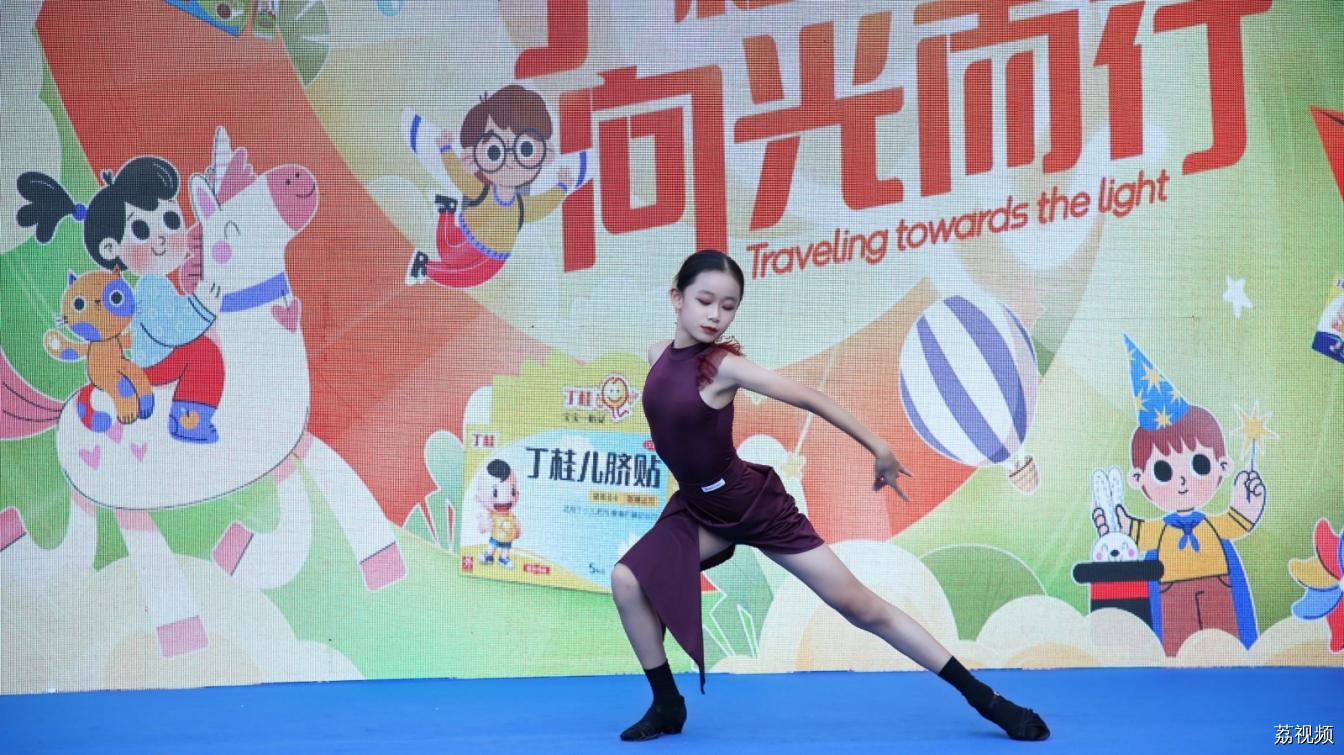 丁桂品牌携手珠江频道共举“向光而行”儿童公益活动，关爱儿童健康成长