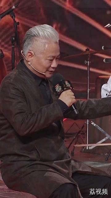 琴人合一，民乐艺术家单手演奏《赛马》#国乐大典