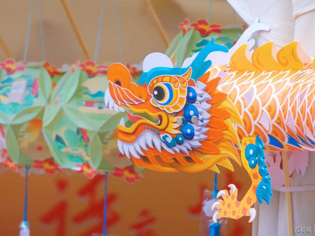 看灯“龙” 对诗词！这么过元宵真的很哇塞~