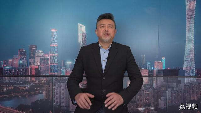 为英雄联盟中符文法师瑞兹配音，“灾难始终慢我一步”