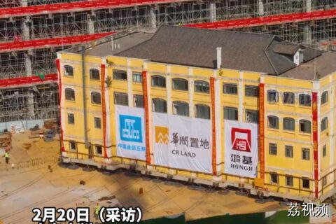 #广州一百年建筑逆时针旋转近70°