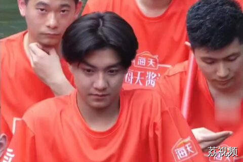 叠滘龙船一船全员撞脸明星