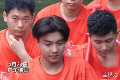 叠滘龙船帅哥来咯