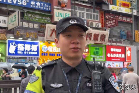 各地警察学说粤语，网友：一放假到处都是广东“走地鸡”