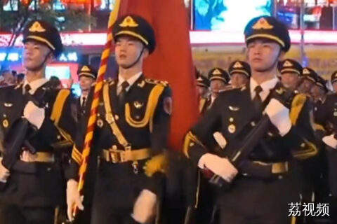 解放军越南彩排引发追星效果