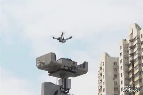 深圳：交通信号灯杆上建起无人机“机场” 有什么作用？