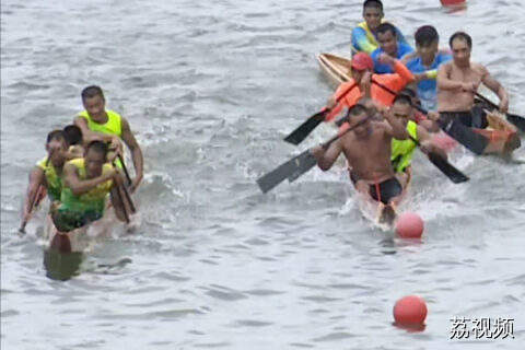 广东佛山五人龙舟赛夺冠瞬间