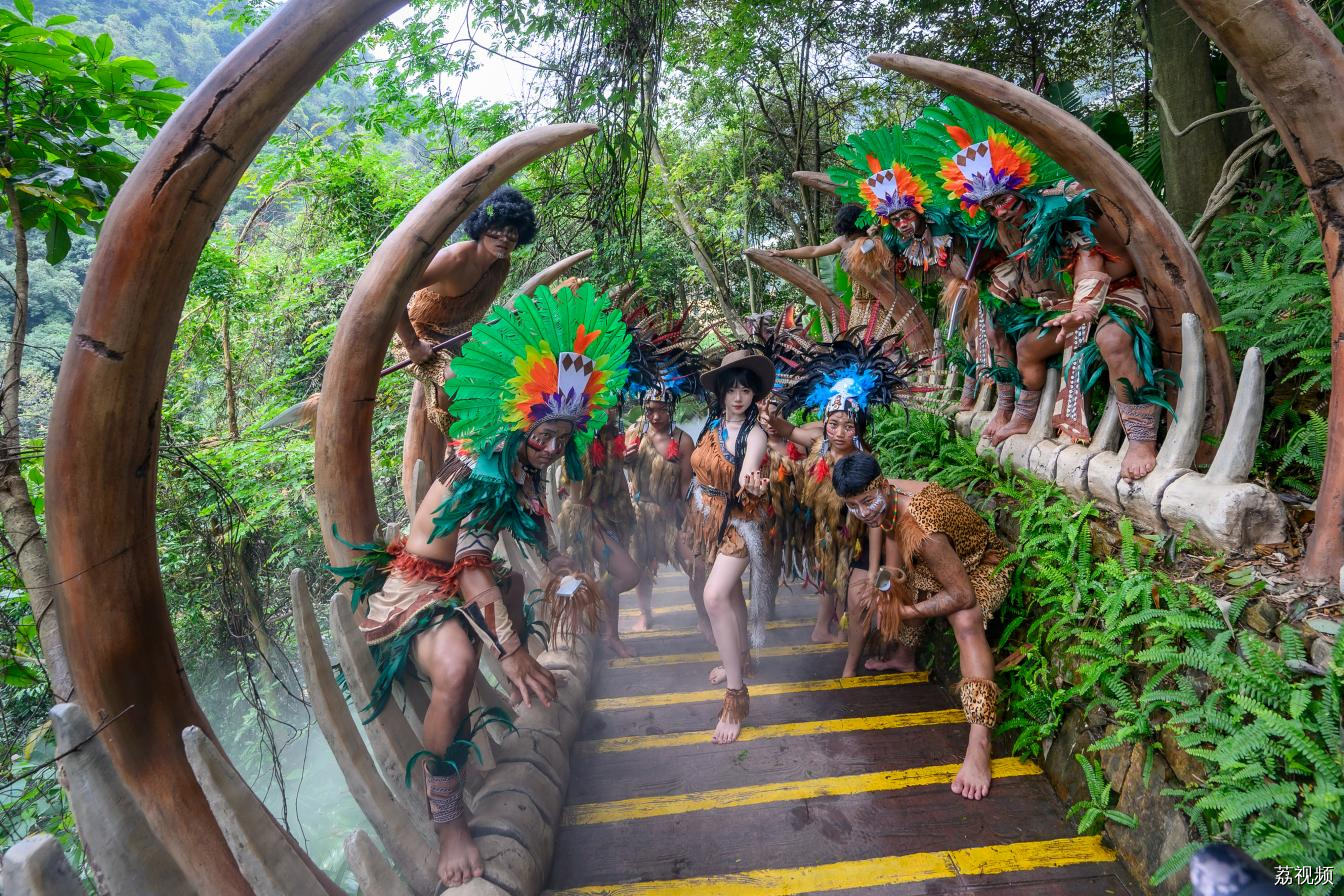 狂野亚马逊，尖叫古龙峡！全国首创行进式闯关漂流开启暑期旅行新体验