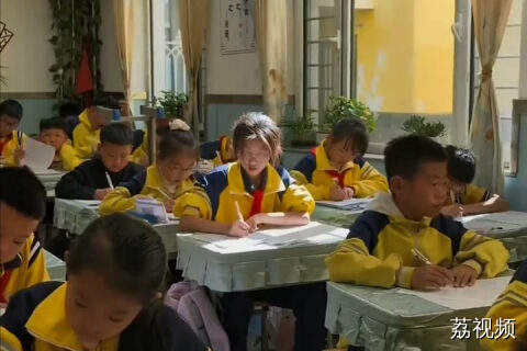 老师拍下学生美好瞬间