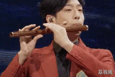 笛音穿云，指尖生风，现场气氛都被点燃！#国乐大典#