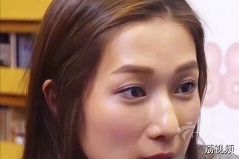 钟嘉欣谈婚姻：不依赖婚姻完整自己，共同进步才完美