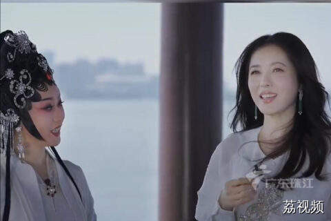 曾小敏教曾黎唱粤剧，曾黎：粤剧有种诉说的感觉