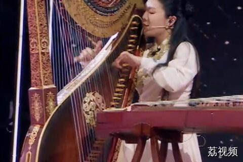 箜篌与古筝交织双弹，英姿飒爽，气势如虹！#国乐大典#