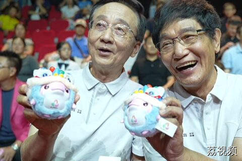 百人拆三国醒狮萌团盲盒，你pick哪一款？