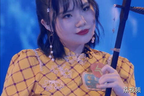 月亮弯弯，小船悠悠，勾起每个人珍藏在心底的回忆#国乐大典#