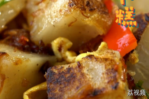 广州人过年的仪式感——妈咪自动触发手作萝卜糕被动。#老广的味道 #纪录片 #家常菜 #电视剧 #解说