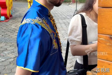 珠江春晚搭起中外文化桥梁，外国友人们沉浸式学中文超投入！