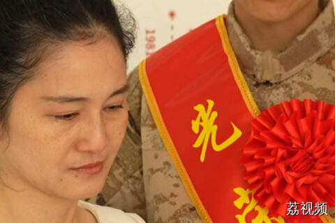 送兵这一刻破防了！目送你远去，静待你归来