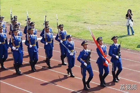 够齐，够响！2026粤港澳学校国旗护卫队在佛山“燃”起来了