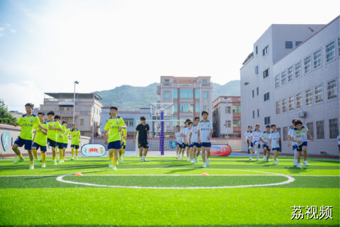 为乡村儿童种下一个足球梦！潮阳区青少年足球公益培训班开班！