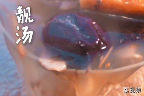 给东北朋友亮一手广东靓汤~#老广的味道 #纪录片 #家常菜 。